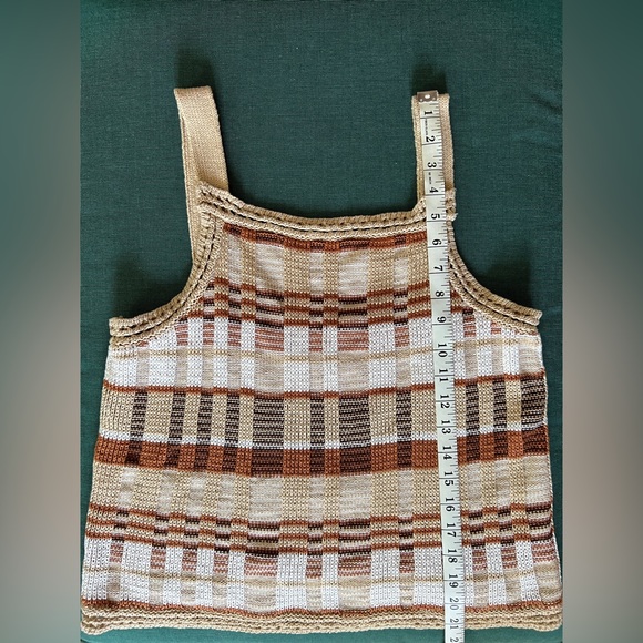 Woven Checked Tank Top - Picture 3 of 5